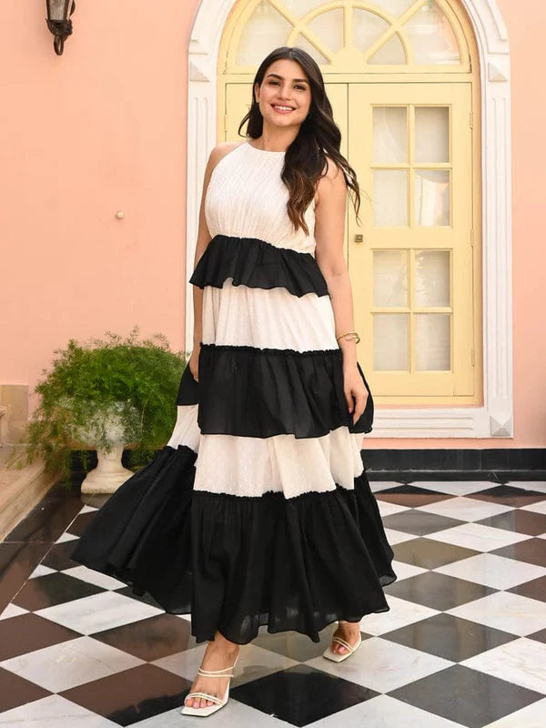 BLACK & WHITE SLEEVELESS TIERED RAYON DRESS
